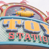 キャステル 【TDL】トイ・ステーションはディズニーランドのおもちゃ屋さん！買えるグッズ、場所、内装まとめ！