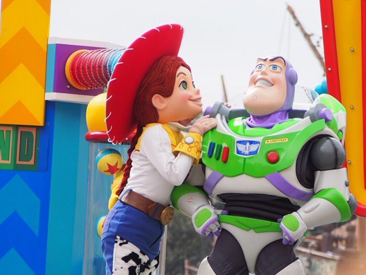 ディズニートイストーリージェーシー、バズ、カーズ、ステッチのアートパネル ディズニートイストーリージェーシー、バズ、カーズ、ステッチのアート