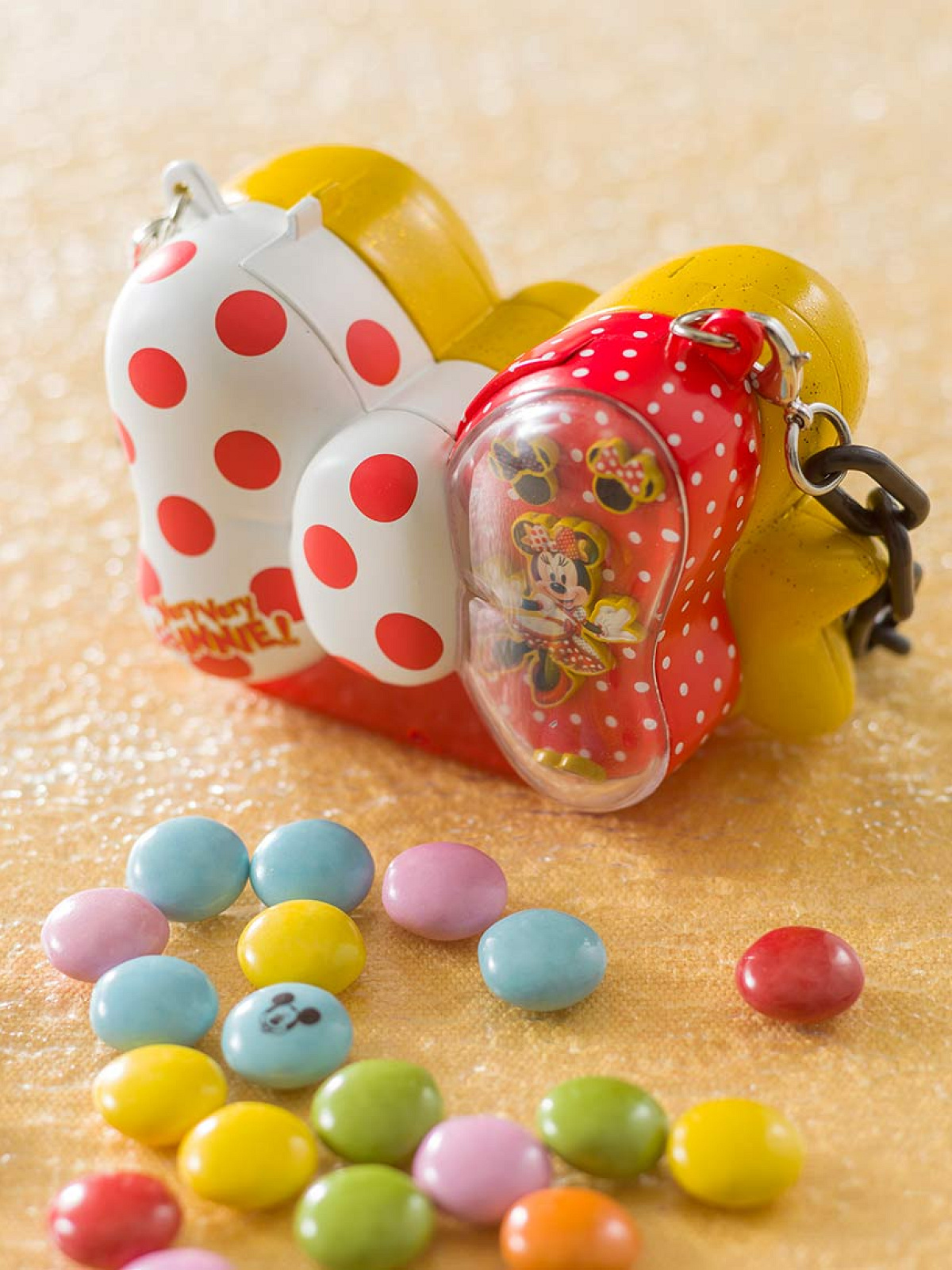 カラフルチョコレート、ミニスナックケース付き| キャステル | CASTEL