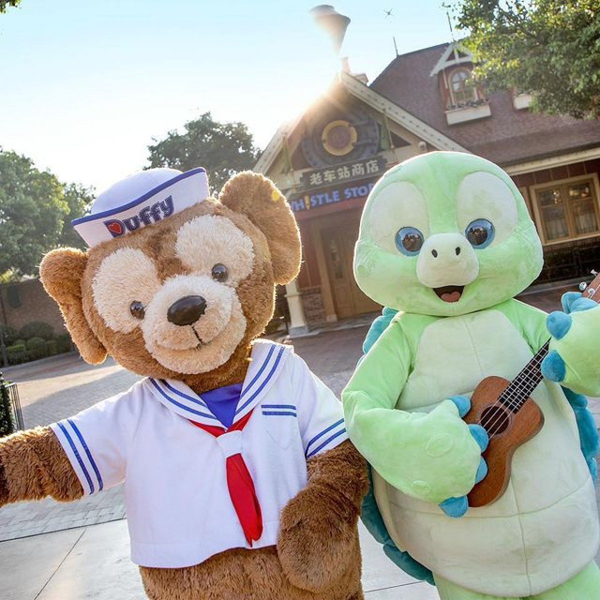 上海ディズニーランドのダッフィーとオル・メル| キャステル | CASTEL