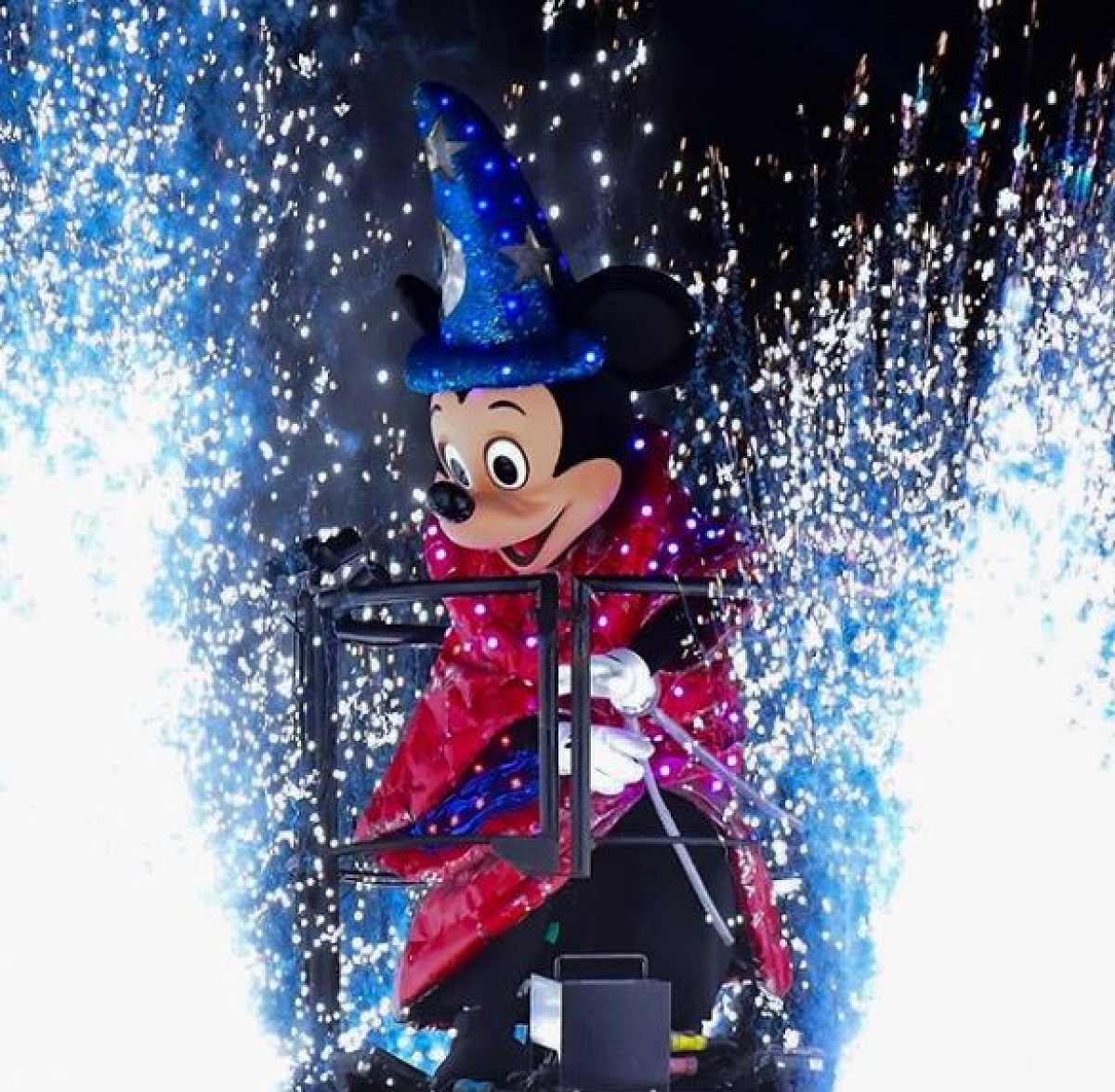 ファンタズミック！のミッキー| キャステル | CASTEL ディズニー情報