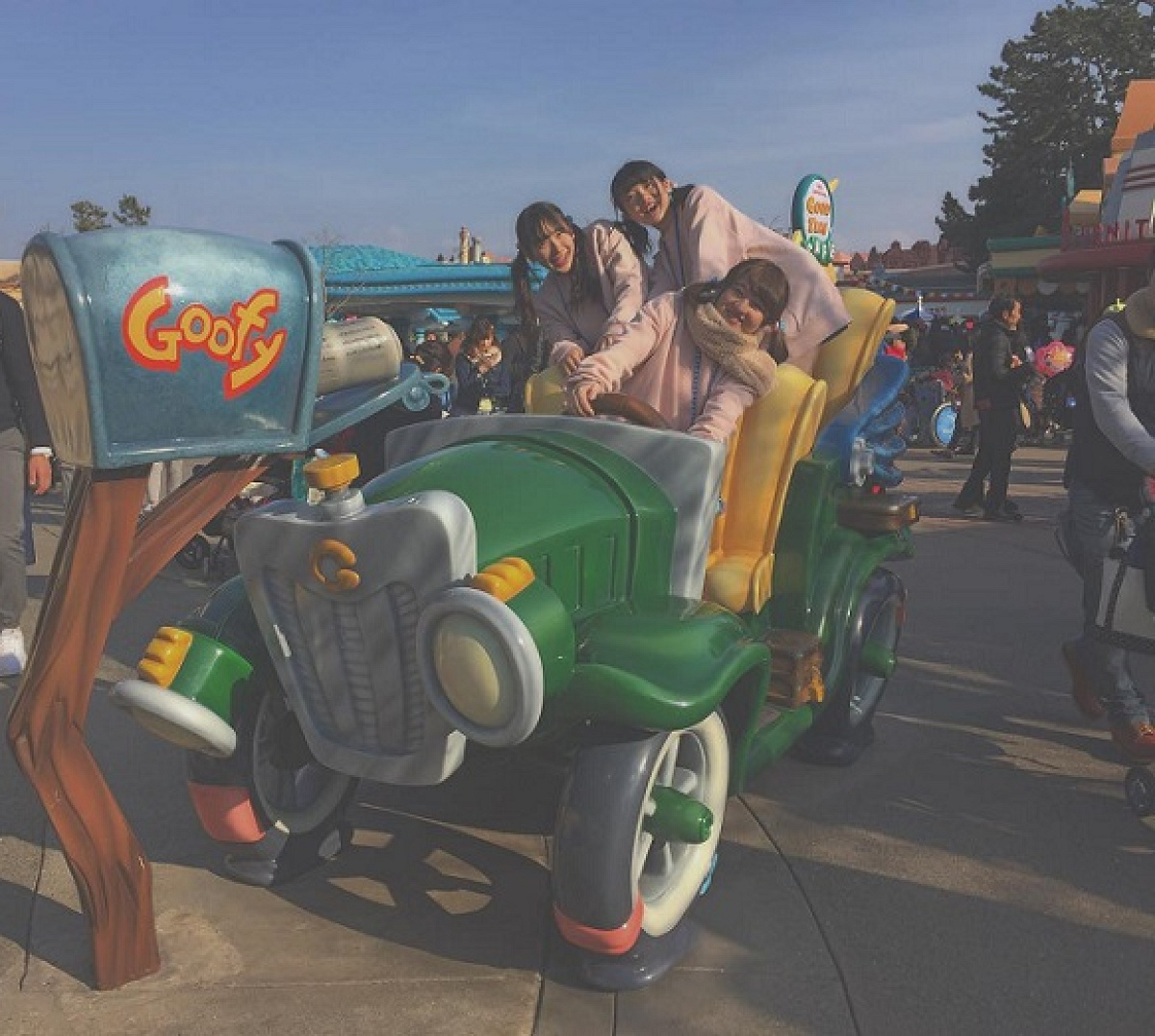 グーフィーの車| キャステル | CASTEL ディズニー情報