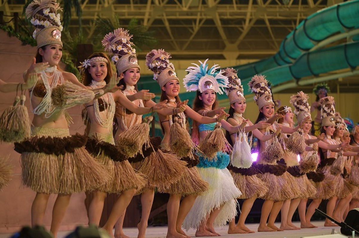 ハワイアンズで行われるフラダンスショー