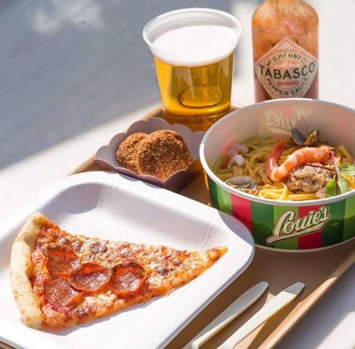 ルイズ・N.Y.ピザパーラーのピッツァセット| キャステル | CASTEL