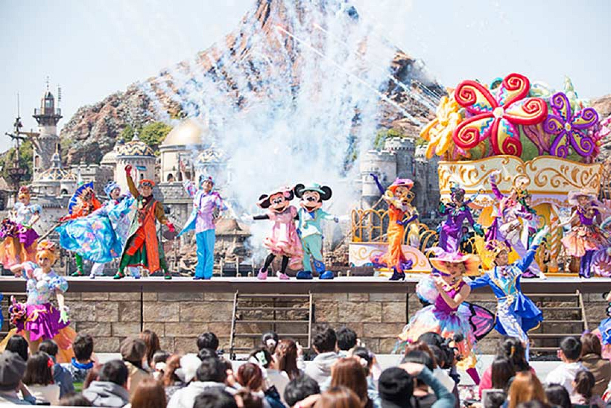 ショー「ファッショナブルイースター」