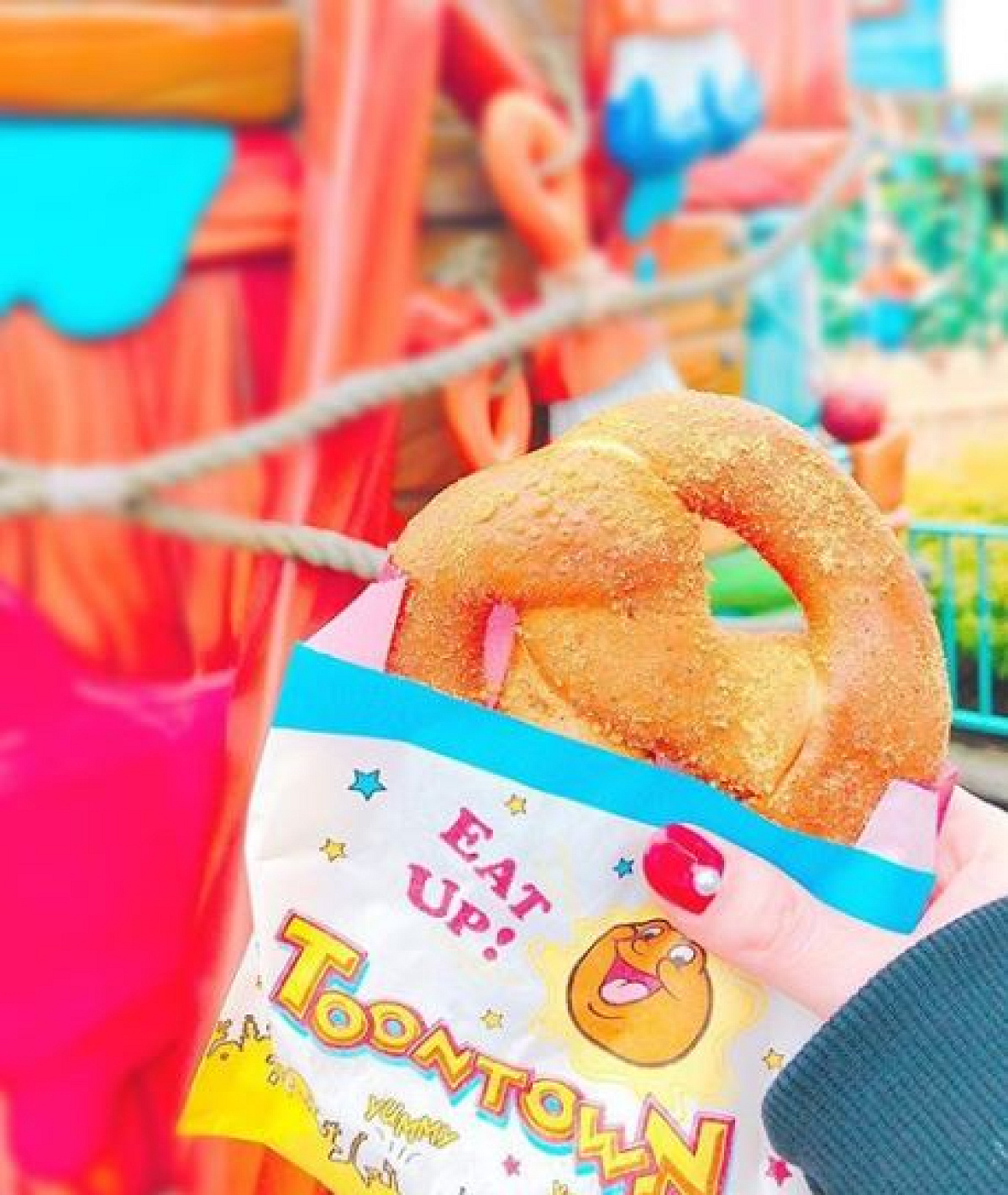 スウィートクリームチーズ・プレッツェル| キャステル | CASTEL