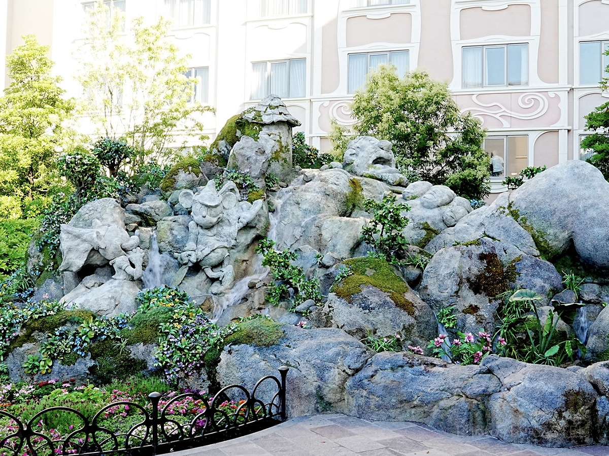 ブレイブリトルテイラーミッキー、ミニー姫、巨人のロックワーク