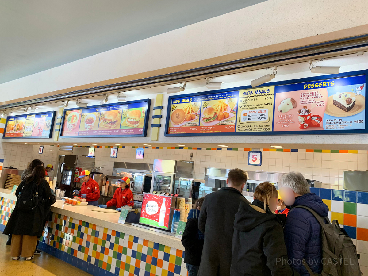 スヌーピーバックロットカフェのレジスペース