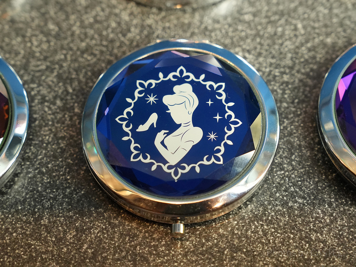 シンデレラのコンパクトミラー| キャステル | CASTEL ディズニー情報