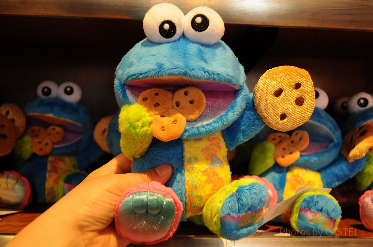 クッキーモンスターの20周年ぬいぐるみ| キャステル | CASTEL