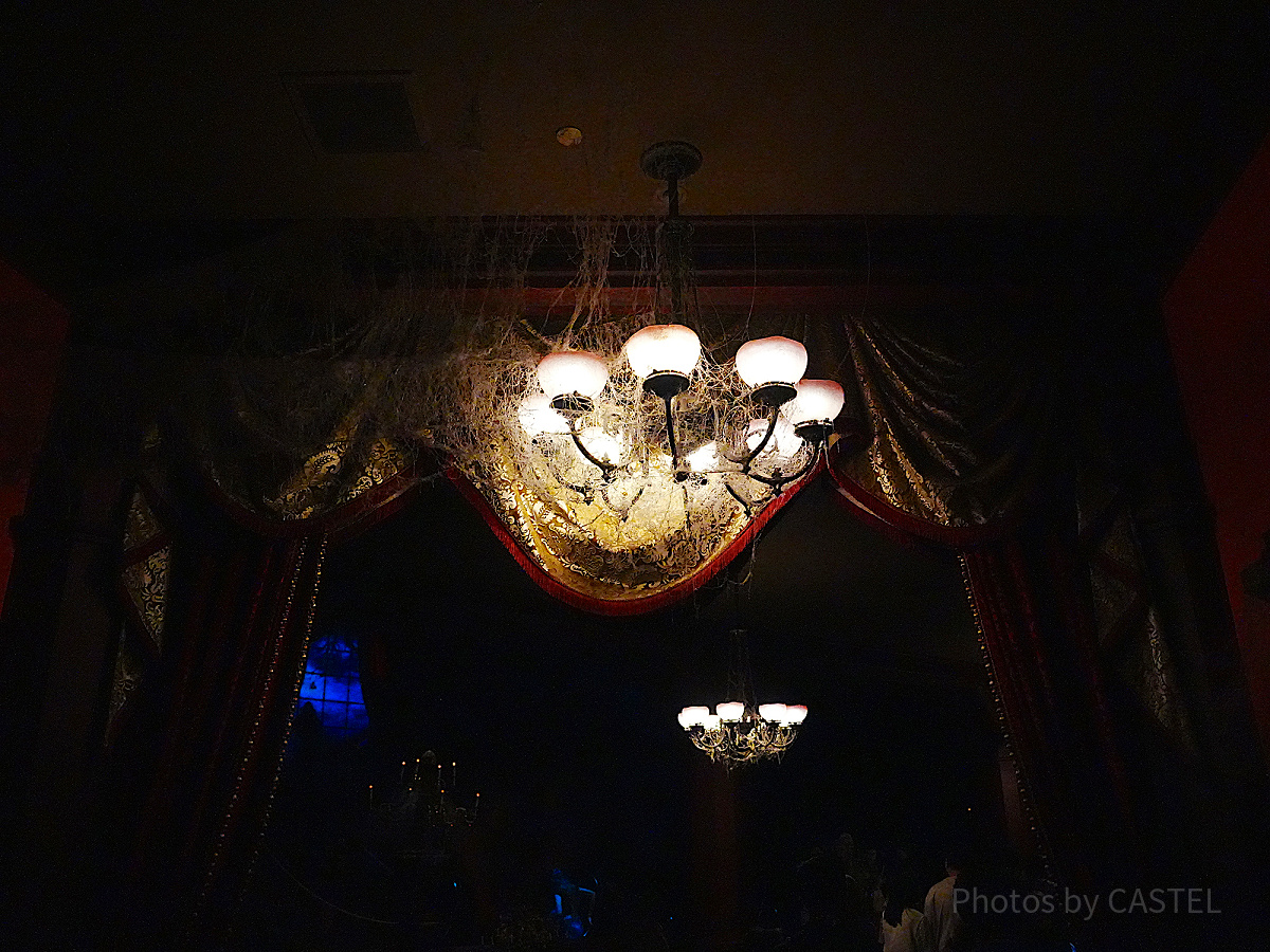 ドゥームバギー乗り場までの廊下