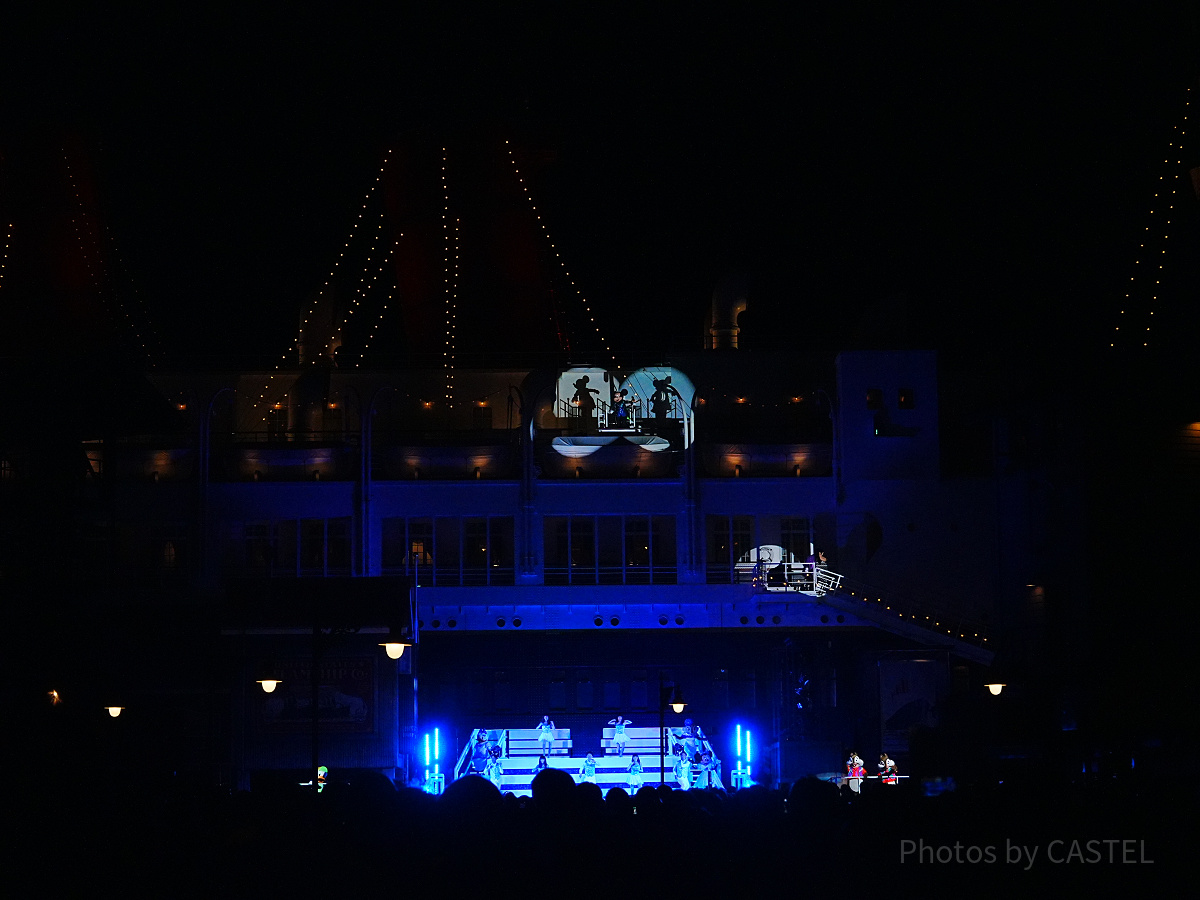 自由鑑賞エリアから見たドックサイド・スプラッシュ・リミックス