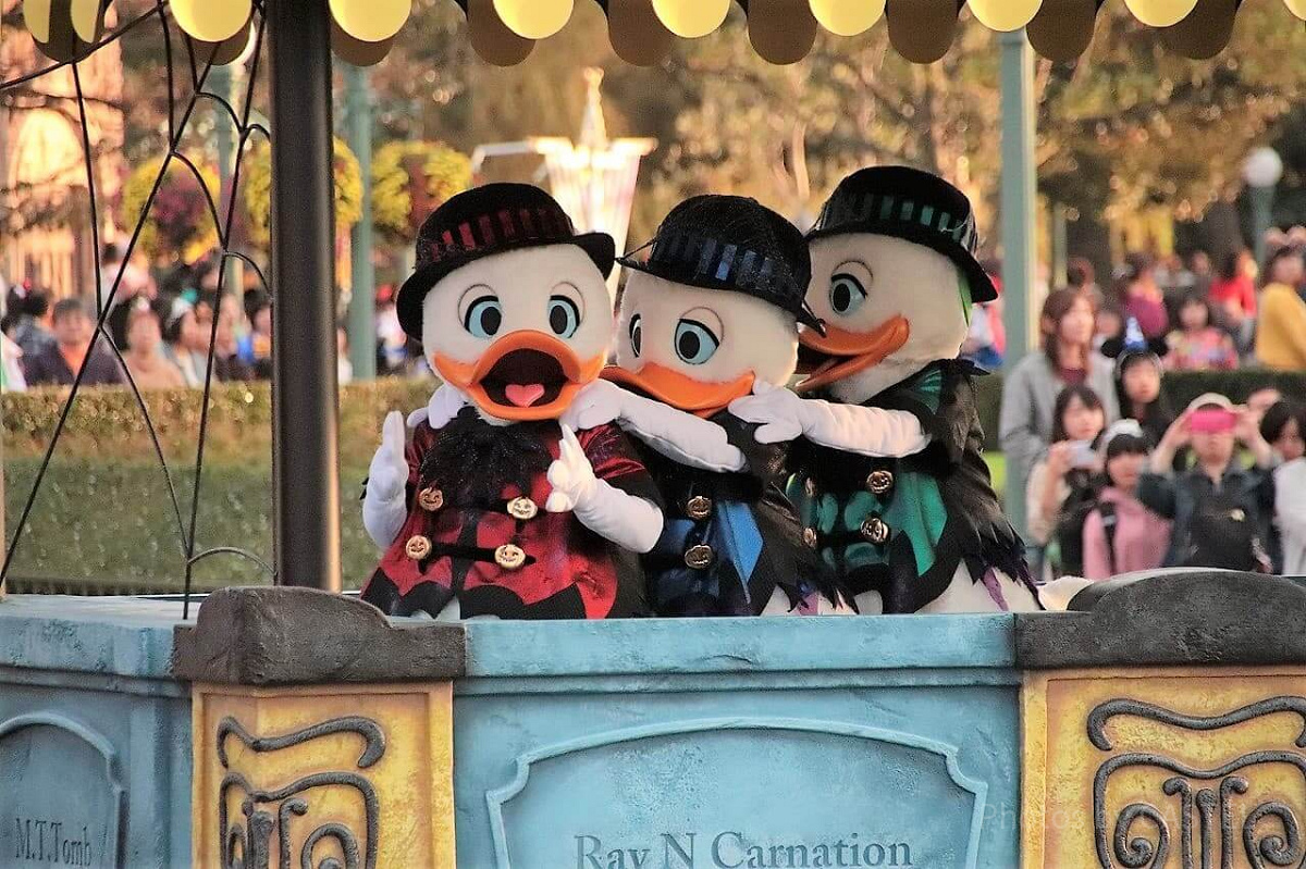 ドナルドの甥っ子ヒューイ・デューイ・ルーイも登場