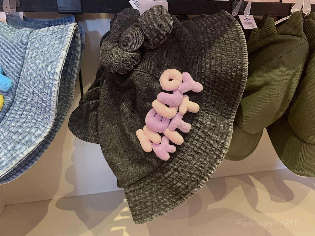 ハローキティの立体ロゴバケットハット