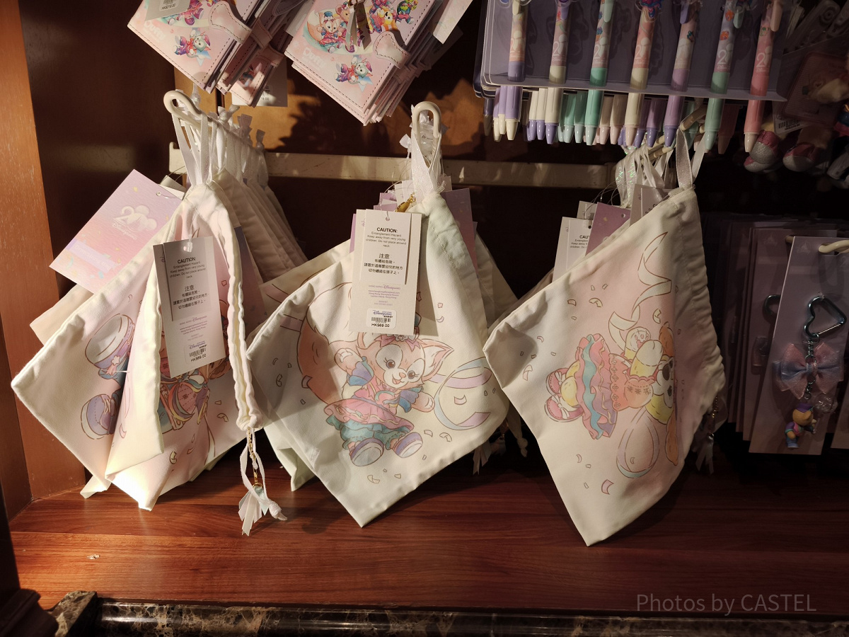 香港ディズニー20周年「ダッフィー＆フレンズ・グランドセレブレーショングッズ」：きんちゃく袋