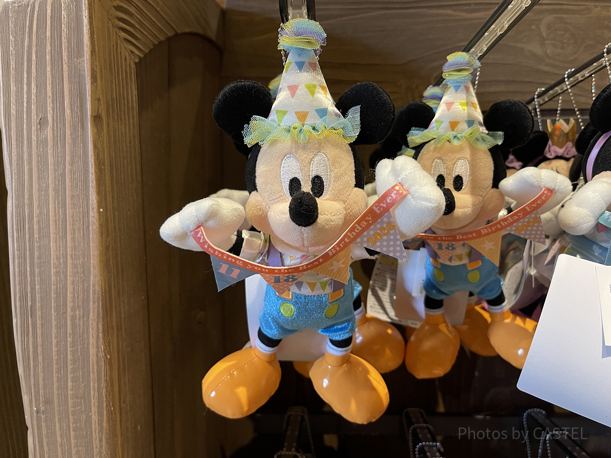 ミッキー誕生日ぬいぐるみバッジ2023| キャステル | CASTEL ディズニー情報