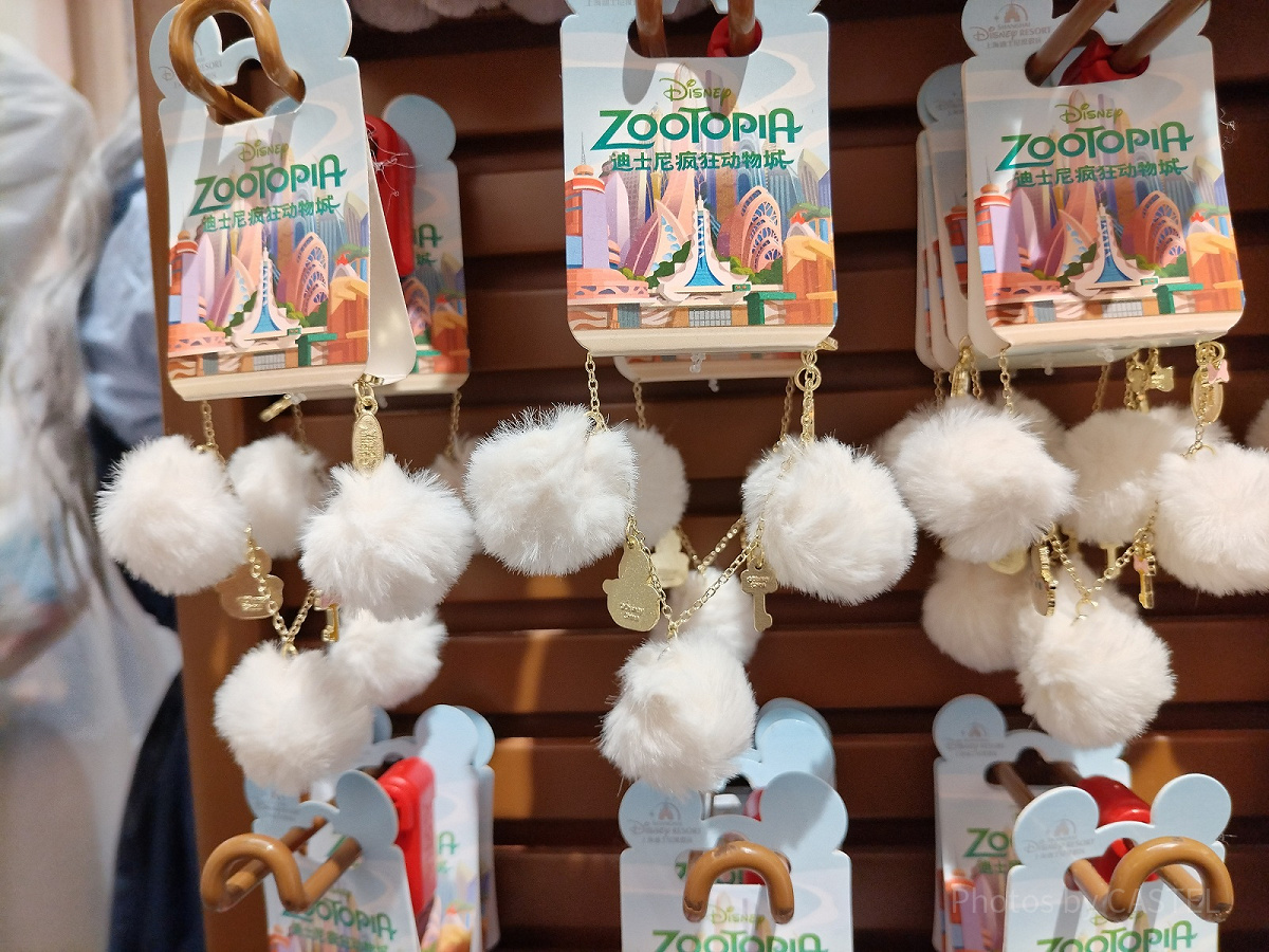 上海ディズニーズートピアグッズ：ベルウェザーのボンボン付