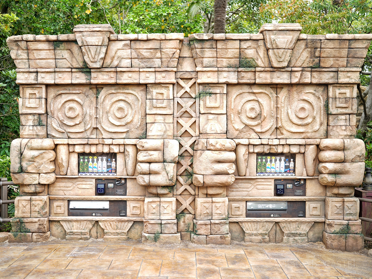 東京ディズニーシー／ロストリバーデルタ（ミッキー＆フレンズ・グリーティングトレイル横）