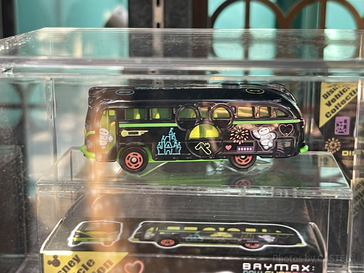 トミカ(ベイマックスのネオングッズ)
