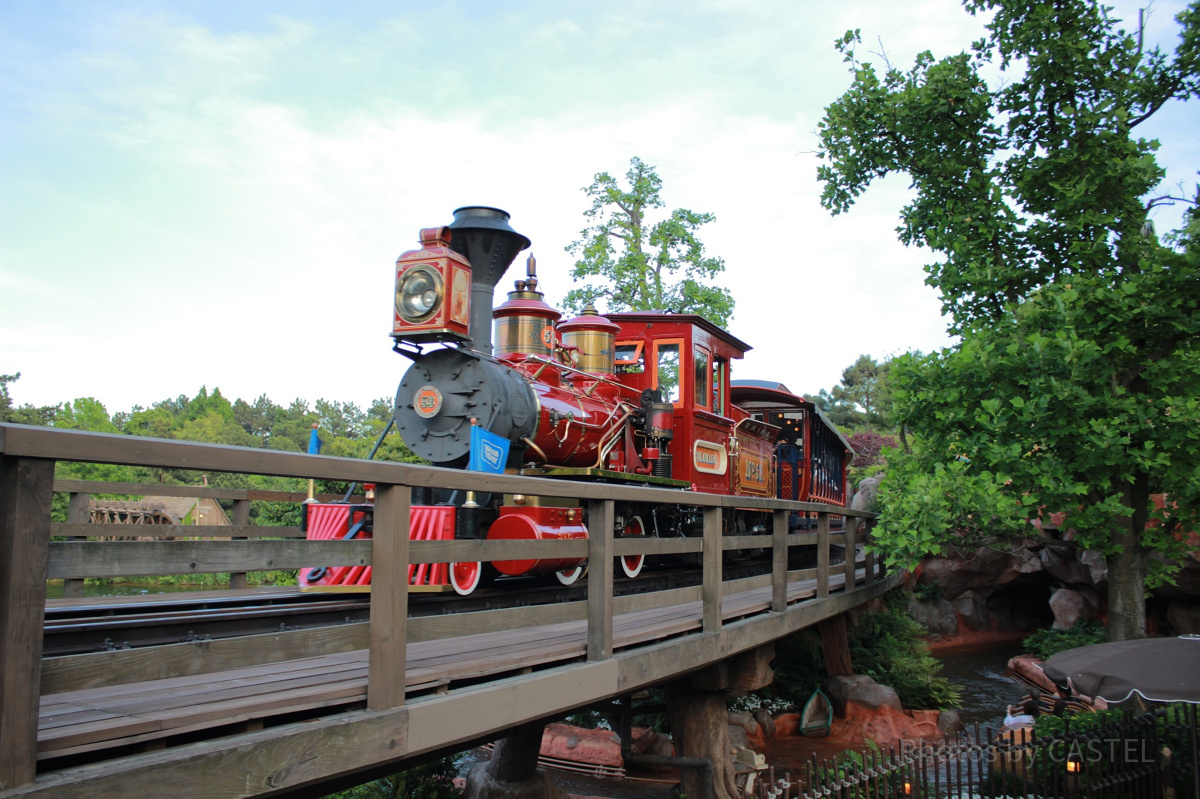 ウエスタンリバー鉄道| キャステル | CASTEL ディズニー情報