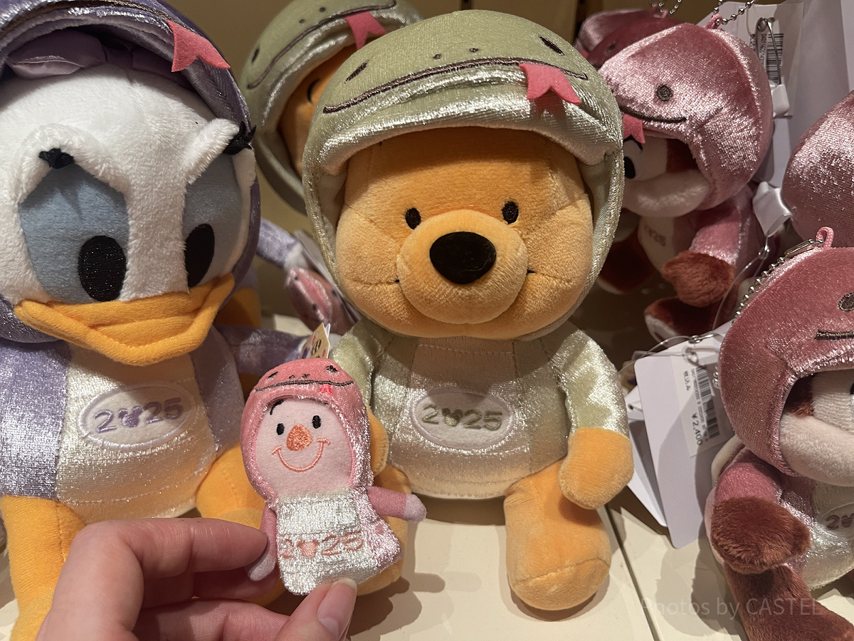 プーさんぬいぐるみ(ディズニーお正月グッズ2025)| キャステル