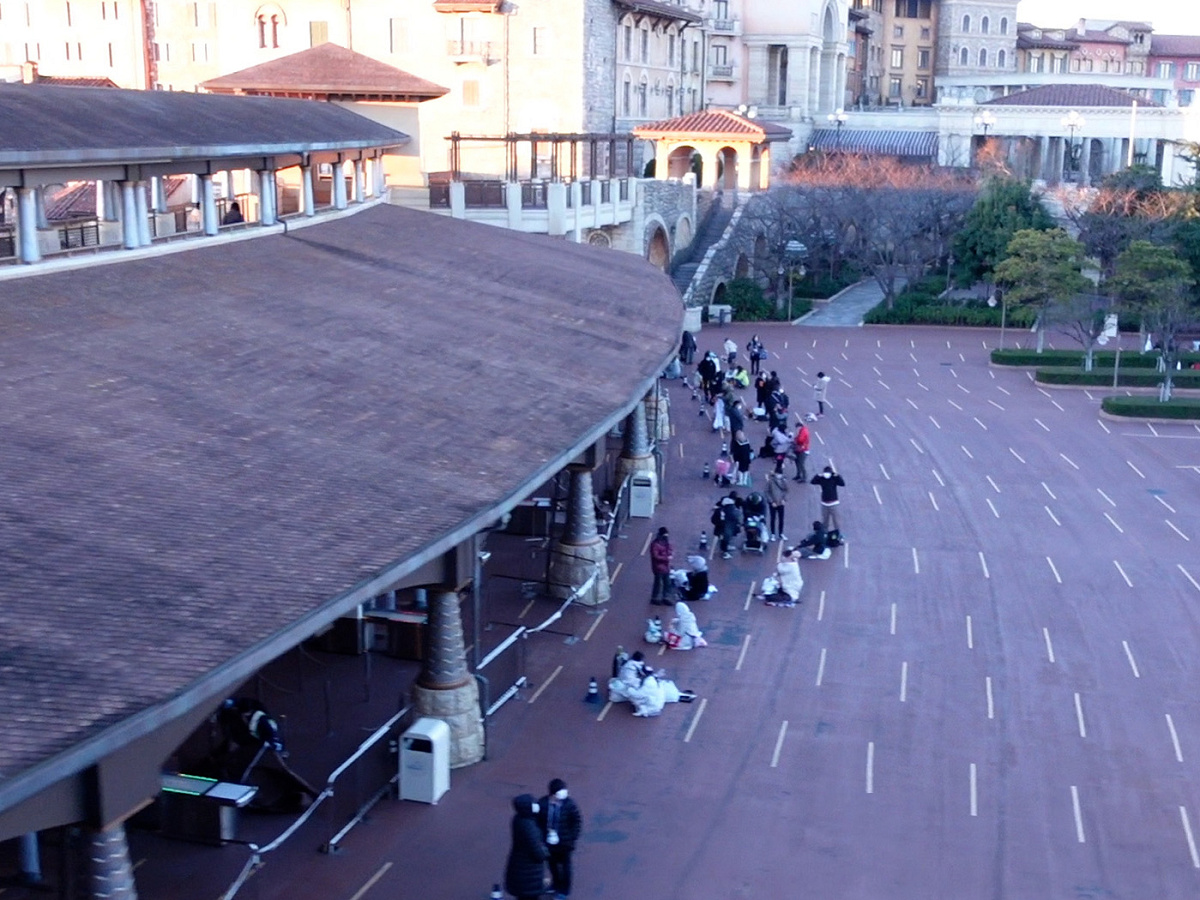 東京ディズニーシー プラザから見るアクアスフィア キャステル Castel ディズニー情報