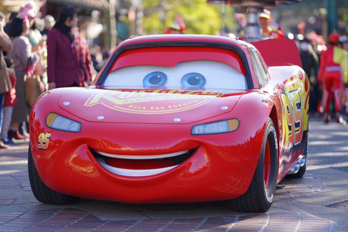 カーズグッズ キャステル Castel ディズニー情報