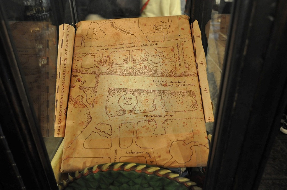 ハリー ポッターに登場する 忍びの地図 Usj キャステル Castel ディズニー情報