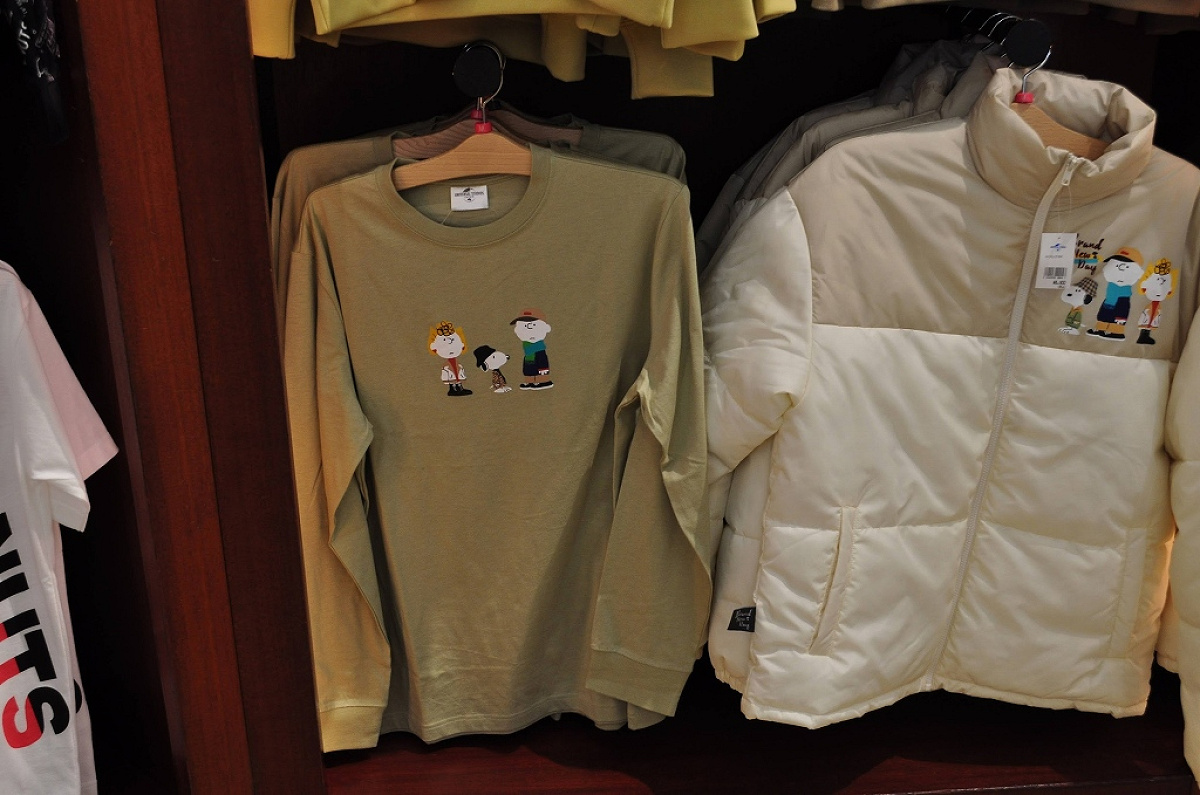 スヌーピーのトレーナー Brand New Day キャステル Castel ディズニー情報