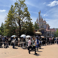 ディズニーランドでの回り方を解説！効率よくパークを満喫するコツや楽しみ方・裏技を紹介！