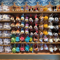 【2026】ディズニーパスケース全6種まとめ！可愛いチケット＆小銭入れ！ぬいぐるみタイプも！