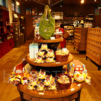 【ジブリパーク】厳選おすすめグッズ30選&各エリアのショップ・品ぞろえを紹介!入場しなくても買える場所も