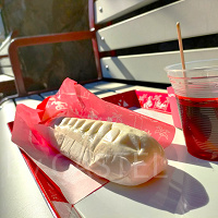 【ノーチラスギャレー】餃子ドッグのお店！メニュー＆場所を徹底解説！トリビアも！