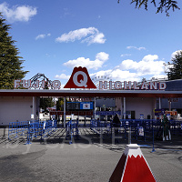 【雨の富士急ハイランド】楽しみ方まとめ!雨でも乗れるアトラクション、混雑、おすすめの服装を解説!