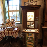 【2025年9月版】ディズニーシーのスーベニアメダル全種類まとめ！販売場所も！コレクションにおすすめ！