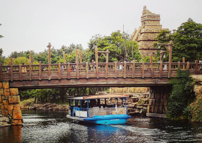 しっかりとした丈夫な橋です