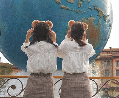 チェックスカートでダッフィー