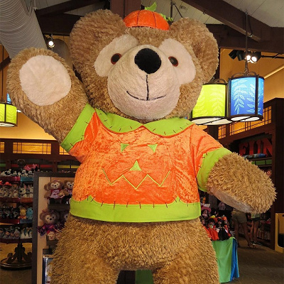 ダッフィーの巨大ぬいぐるみ