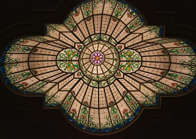 ロビーを見上げると素敵な天井が♡どこにミッキーがいるか分かりますか？