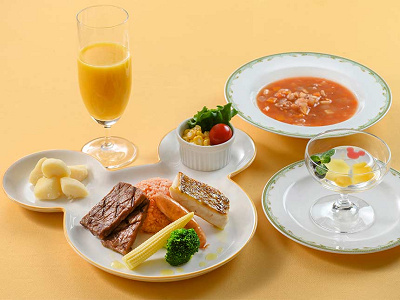S.S.コロンビア・ダイニングルーム】豪華客船内の高級レストラン