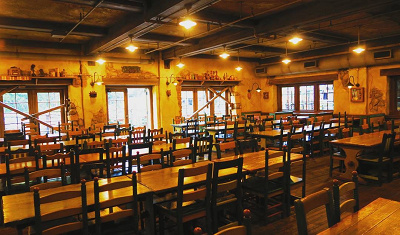 席がこんなにたくさんのミゲルズ・エルドラド・キャンティーナ