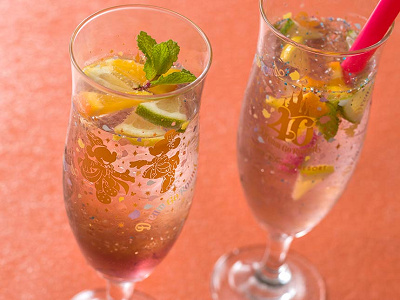 スペシャルソフトドリンク（ラベンダーシロップ、エルダーフラワーシロップ、マスカットゼリー、ソーダ）