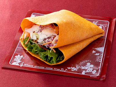 トルティーヤサンド（チキン、チリコンカン、ワカモレ、チーズ）