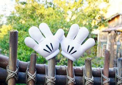 ミッキーの手のヒミツ】4本指にはワケが？ミッキーグローブフード