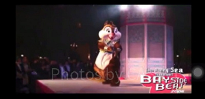 2006年1月26,27,28の3日間限定でディズニーシーにて復活！ミッキーマウスパラパラを踊るデール