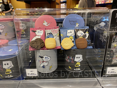 ユニバハロウィン2022グッズ：クッキー缶（16枚入り）
