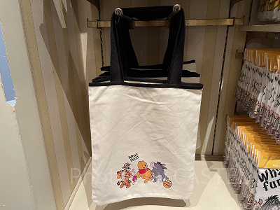 トートバッグ（くまのプーさんべスティーズグッズ）【裏】