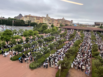 ディズニーシーの開園待ち列