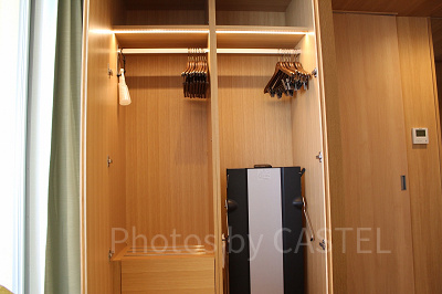 最大8人が泊まれる部屋は収納もたっぷり