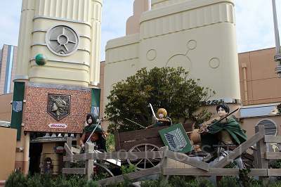 進撃の巨人XRライド　エントランス装飾